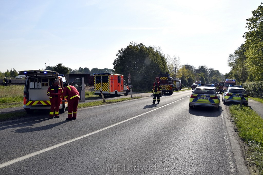 Schwerer VU LKW Zug Bergheim Kenten Koelnerstr P077.JPG - Miklos Laubert